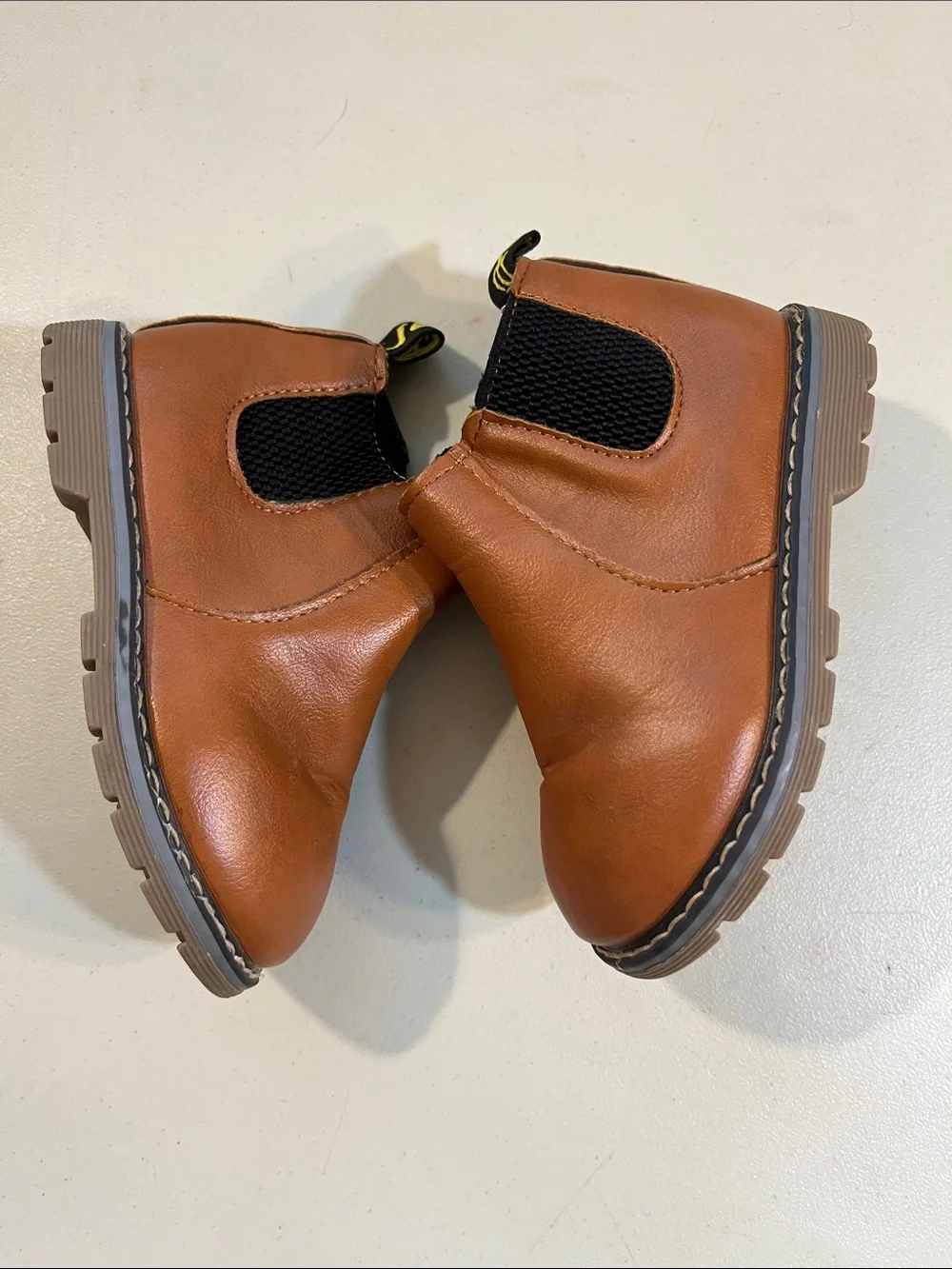 Tan Kids Chelsea Boots with Black Pull Tabs